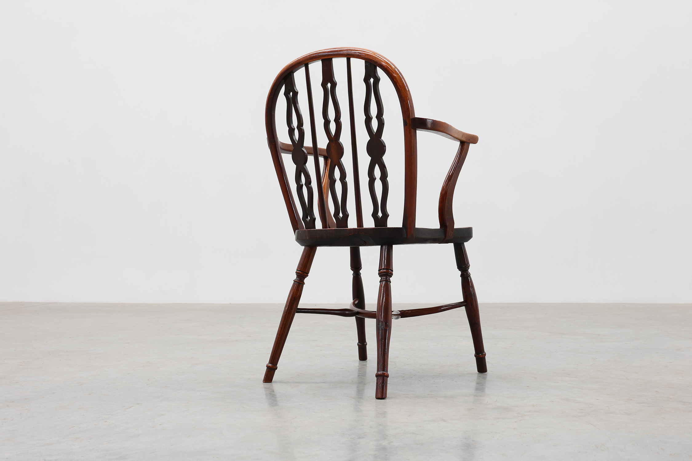 English Windsor armchair with oak seat and spindle back, 19th centurythumbnail